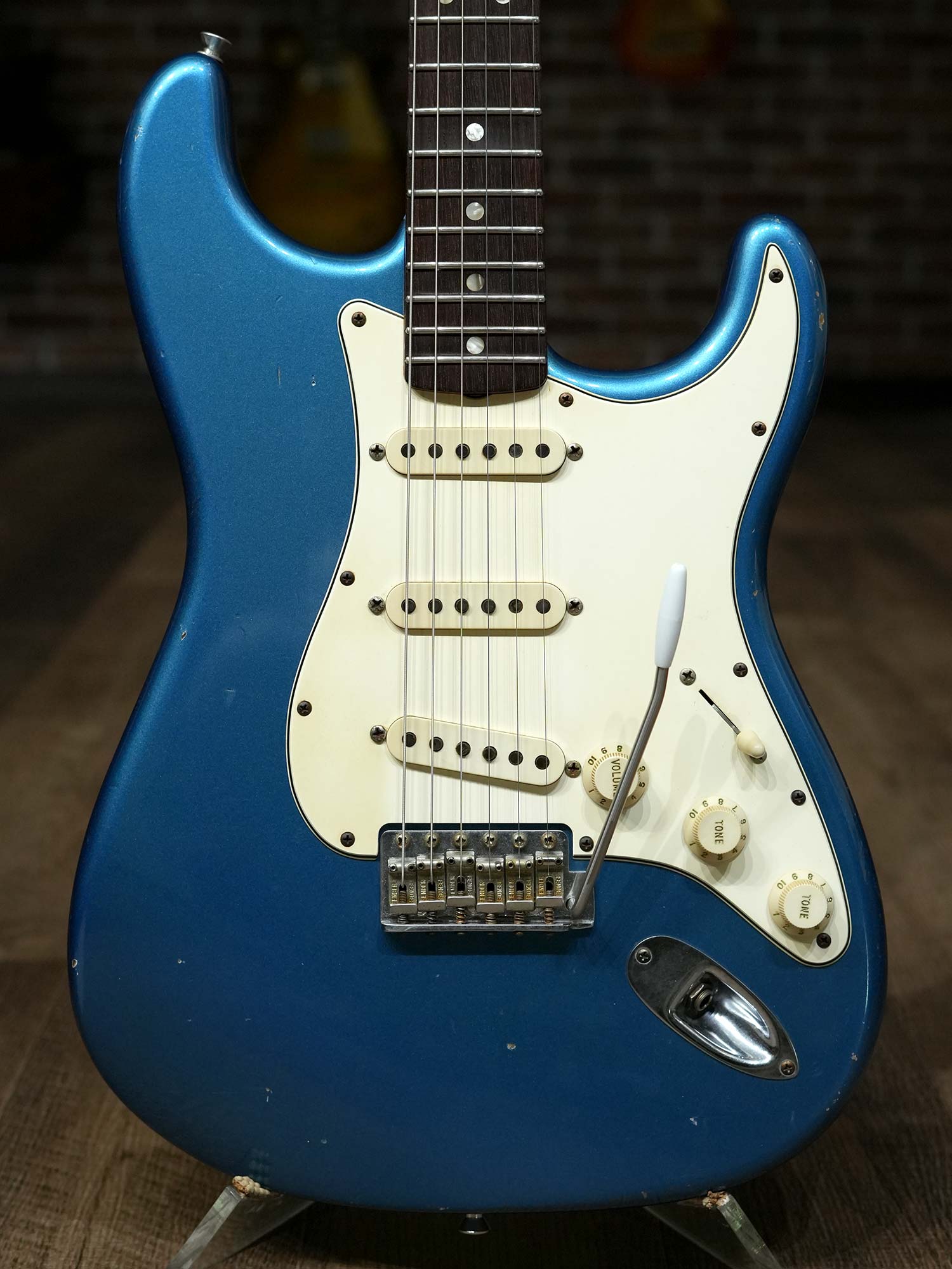 ◆ CustomElectr Relic llicBlueStrato◆ Fender Custom Shop 1966 Stratocaster Relic Lake Placid Blue 2005